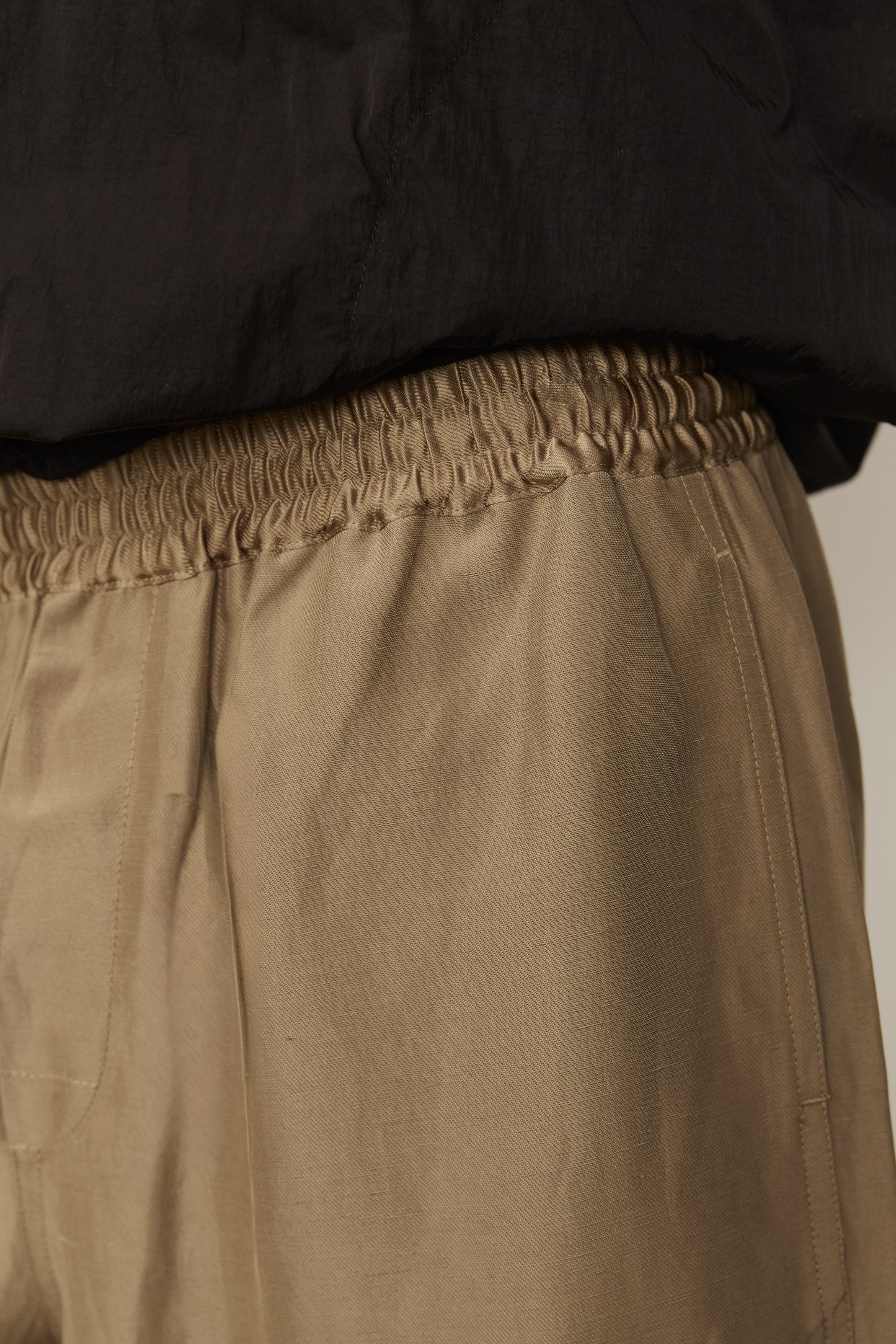 Reflect Short • Gold